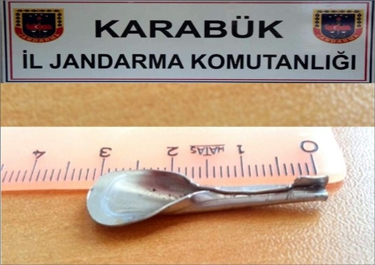 Kaçmak İçin Çay Kaşığından Kelepçe Anahtarı Yaptı