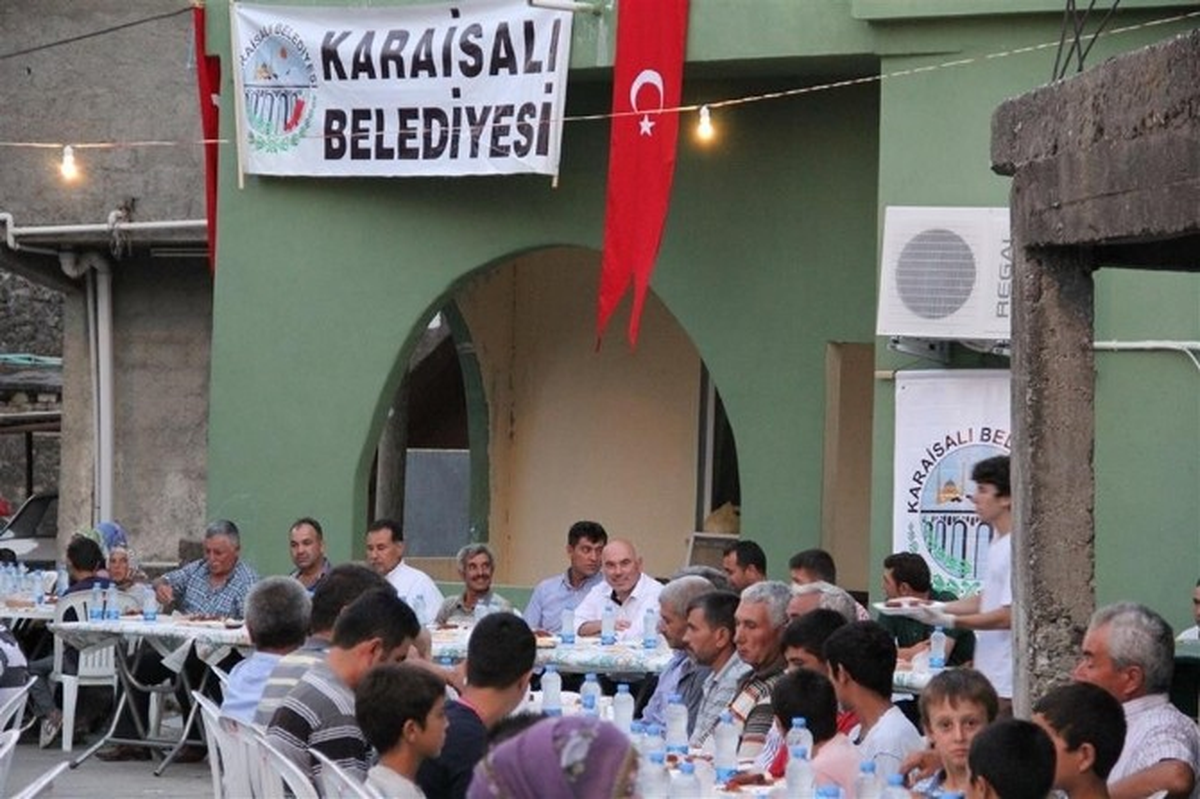 Karaisalı Belediyesi Toplu İftarlara Devam Ediyor