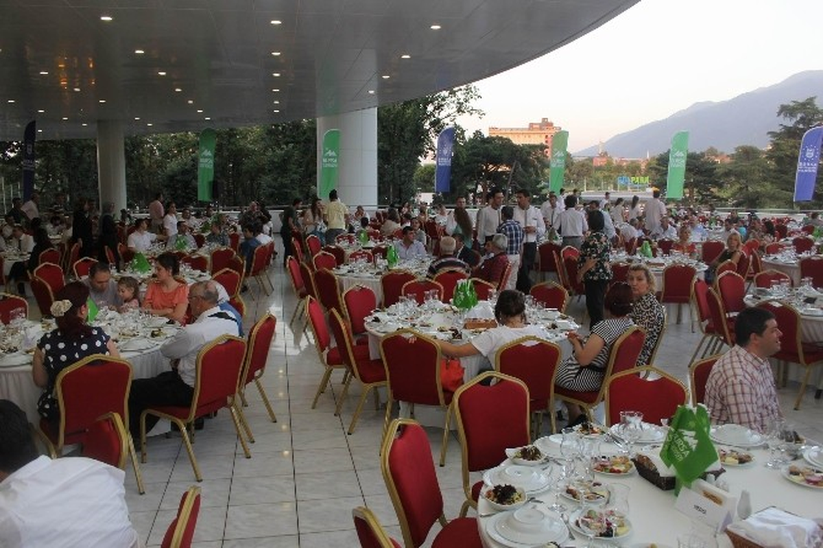Bursa Kent Konseyi Ailesi, İftarda Bir Araya Geldi