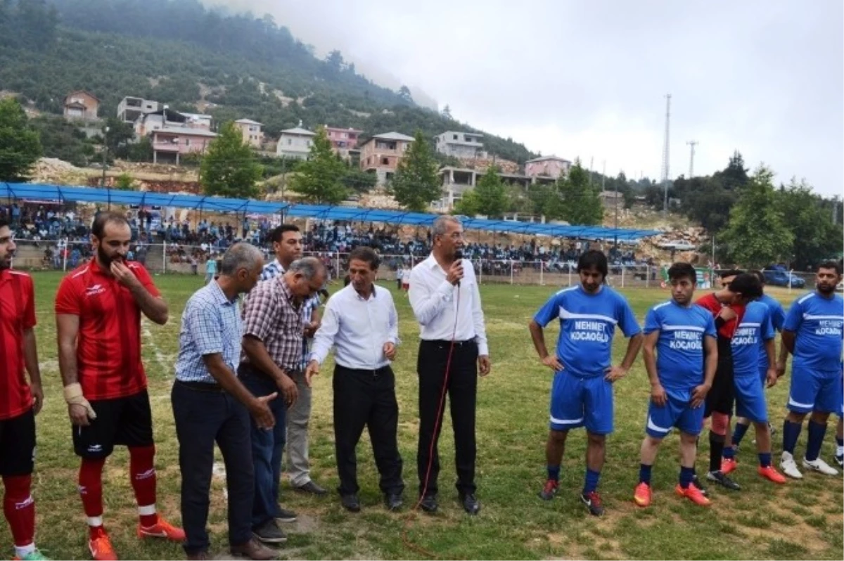 Mezitli Belediyesi Mahalleler Arası Futbol Turnuvası Başladı