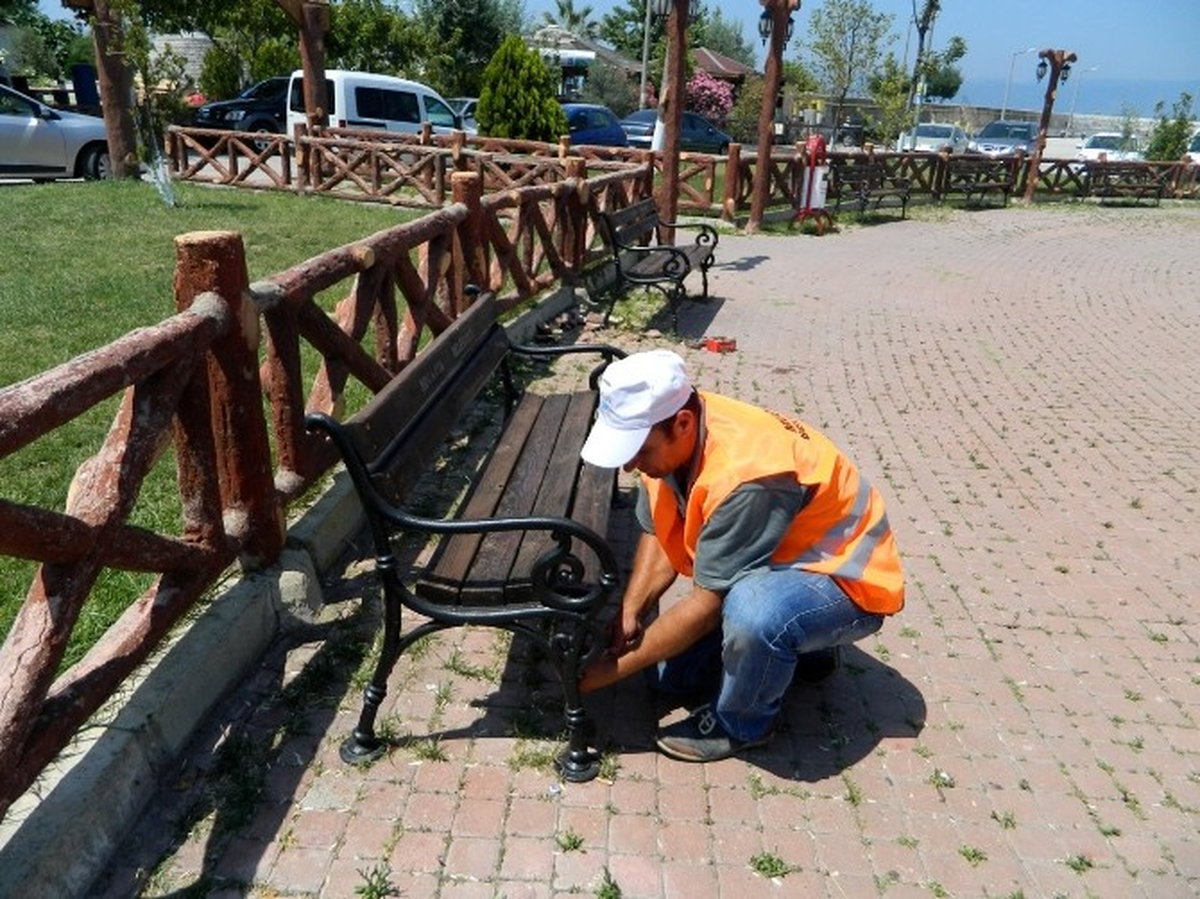Park ve Bahçelerde Yenileme Çalışmaları