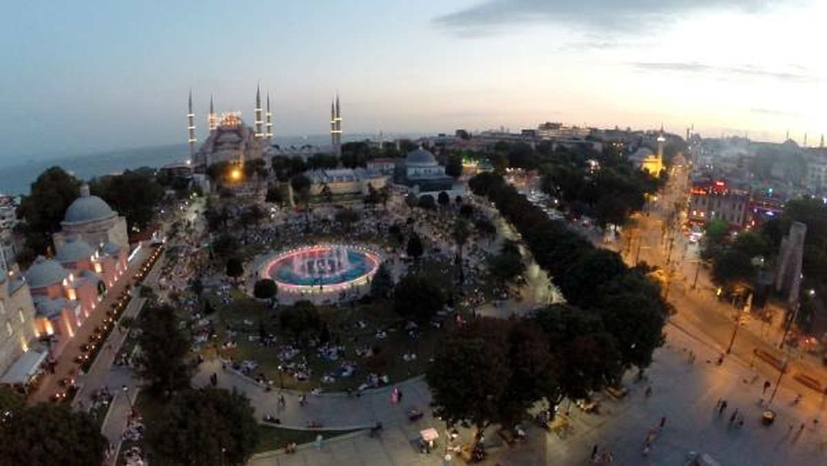 Ramazanda Sultanahmet Havadan da Çok Güzel