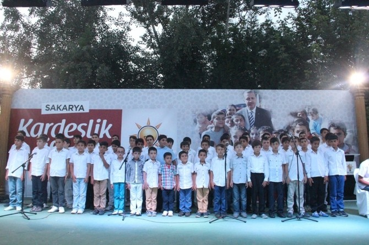 Şahin: "Bahçe Tipi Kılıç Marka Römorklarla Türkiye\'yi Geri Çekmek İstiyorlar"
