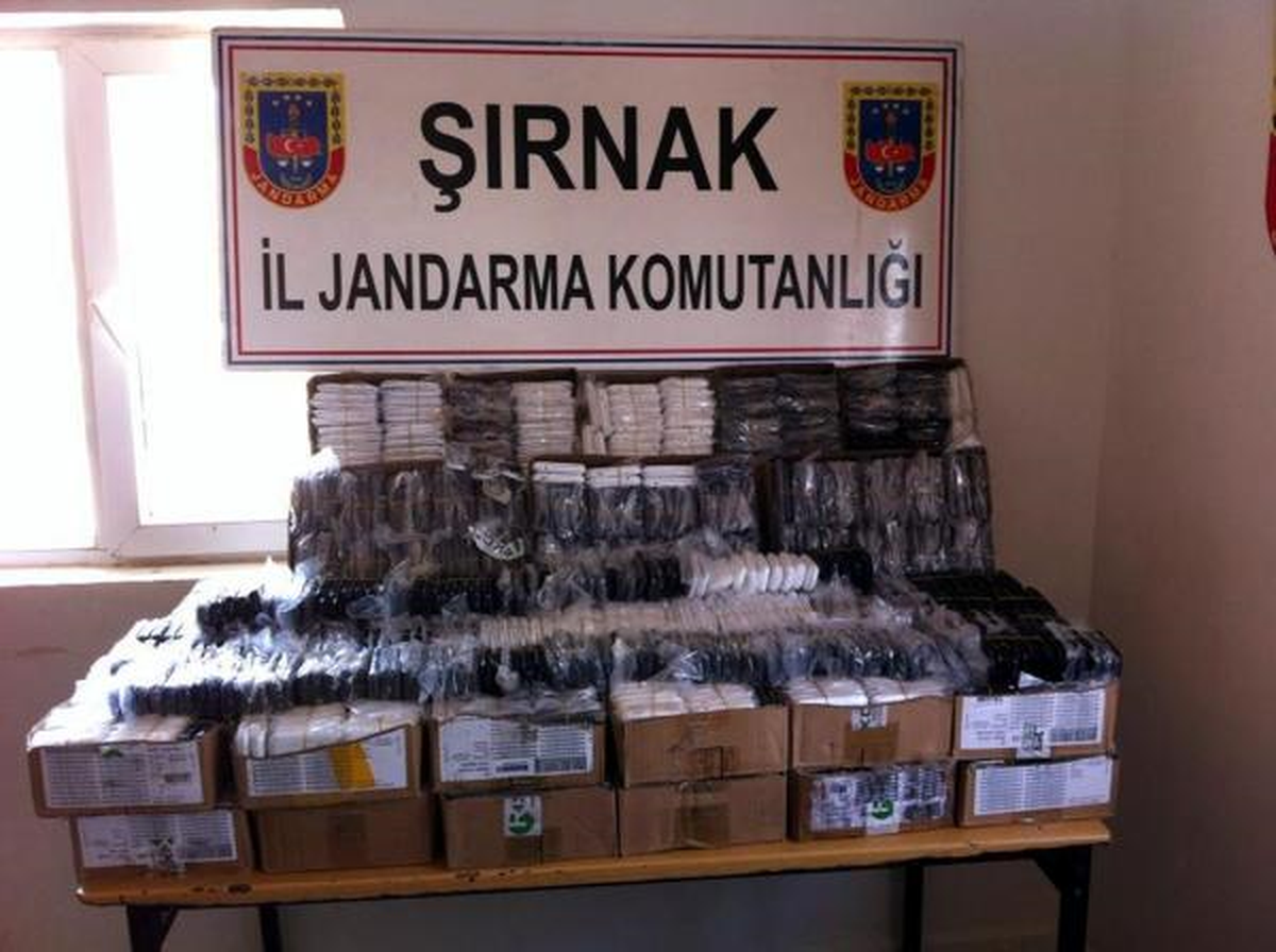 Şırnak\'ta Kaçak Cep Telefonu Operasyonu