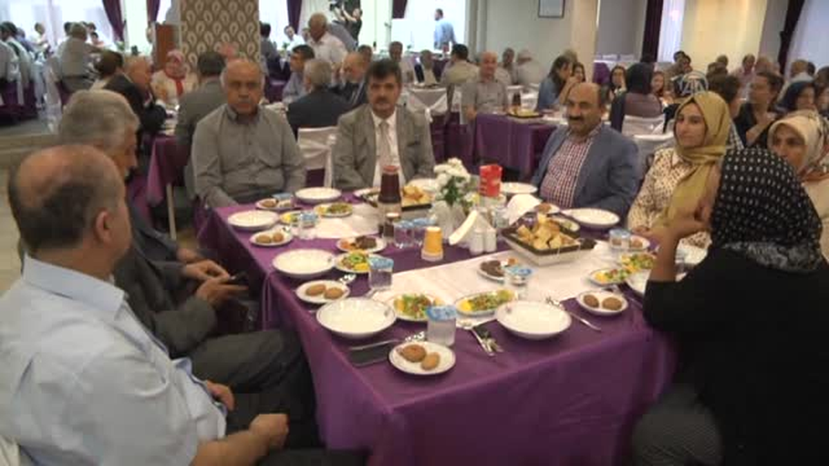 "Türkiye Diyanet Vakfı İftar Sofrası" -
