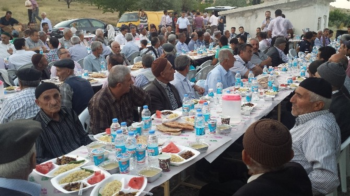 Yazıhan\'da Toplu İftar Programları İlgi Görüyor