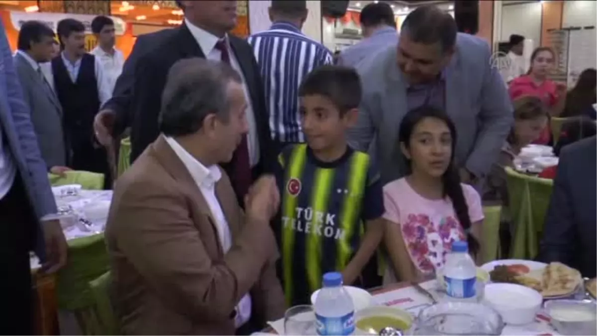 "Yetimlerle İftar" programı - Bakan Eker -