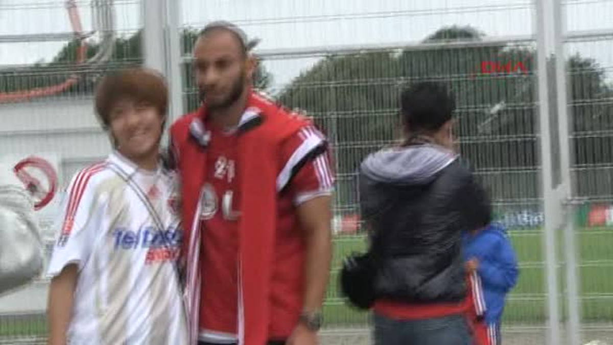 A Milli Takım\'ın Amerika Kampı Sırasında Sakatlanan Bayer Leverkusen\'li Futbolcu Ömer Toprak, Altı...