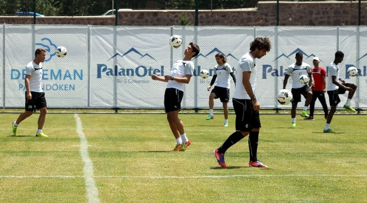 Akhisar Belediyespor Yönetiminden Kamp Ziyareti