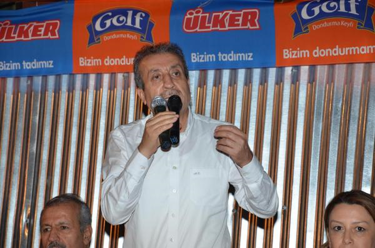 Bakan Eker\'den Malatyalılara Şiir Ziyafeti