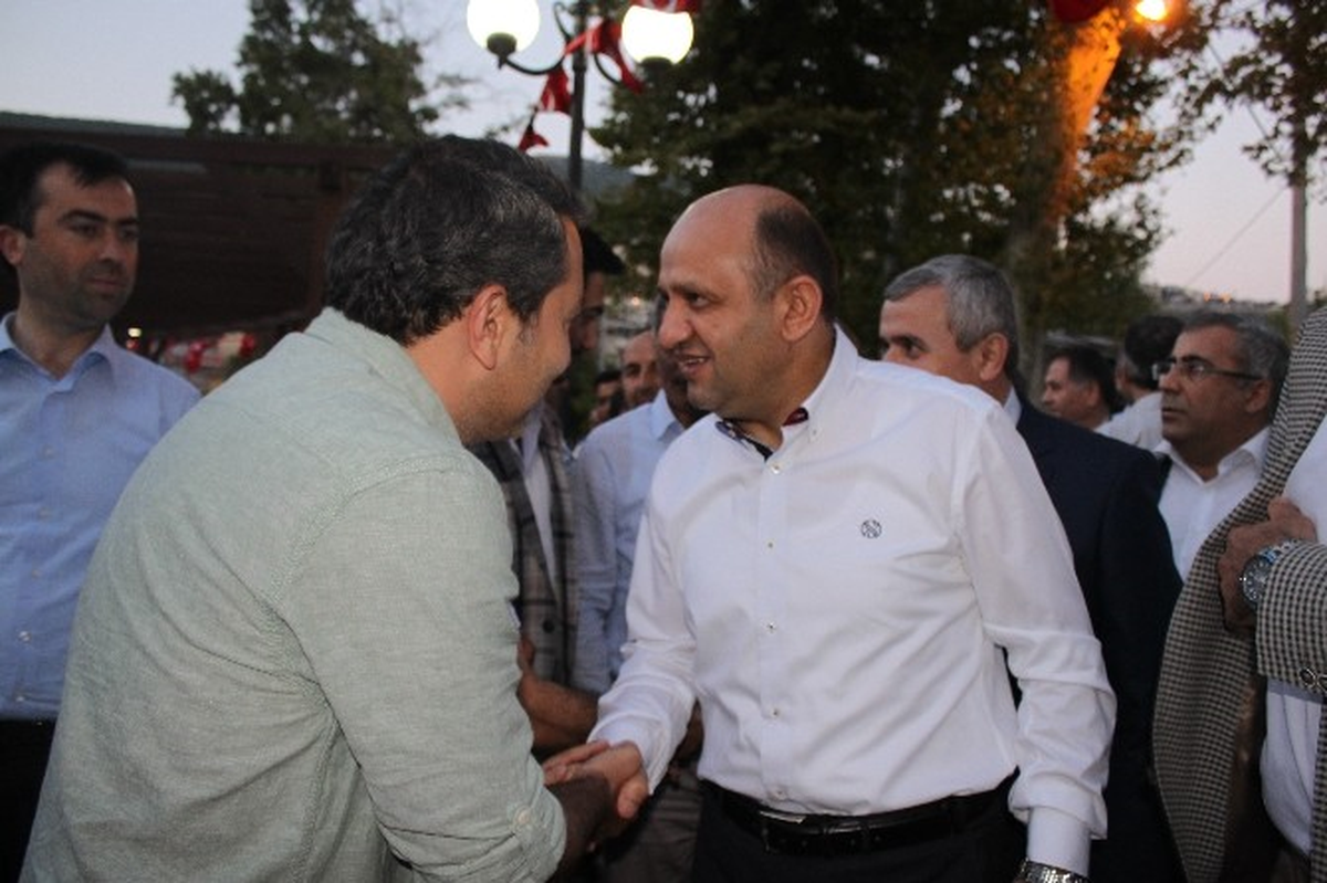 Bakan Işık Hereke\'de İftara Katıldı