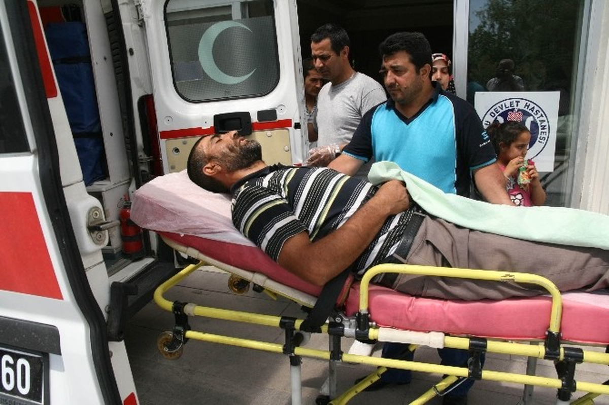 Başına 50 Kiloluk Çuval Düşen İşçi Yaralandı