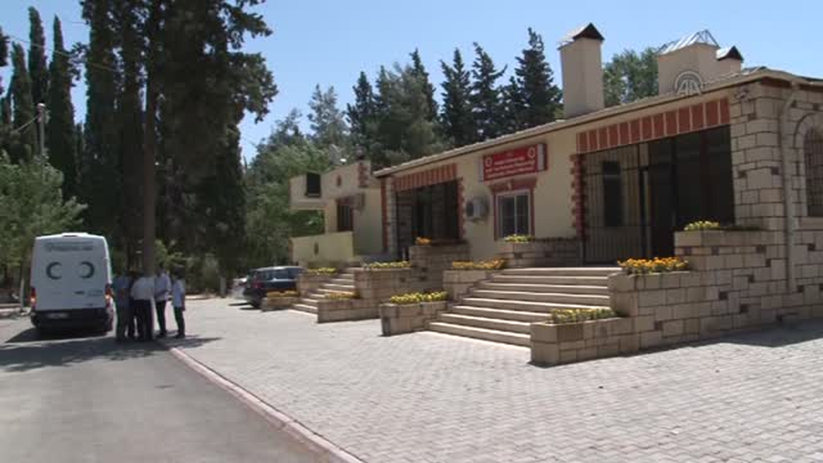 Başına vinç parçası düşen kişi öldü -