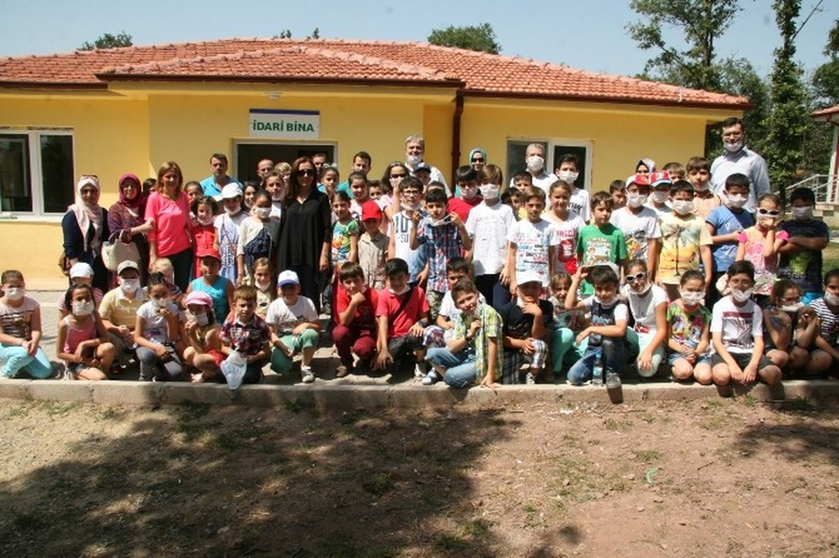 Bilgievi Öğrencilerinden Barınak\'a Ziyaret