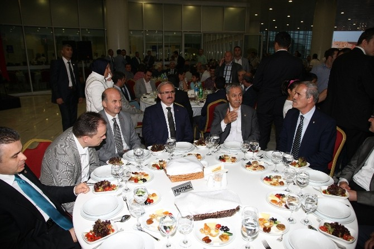 Bursalı Yetimler, Büyükşehir\'in \'Kardeşlik İftarı\'nda Buluştu