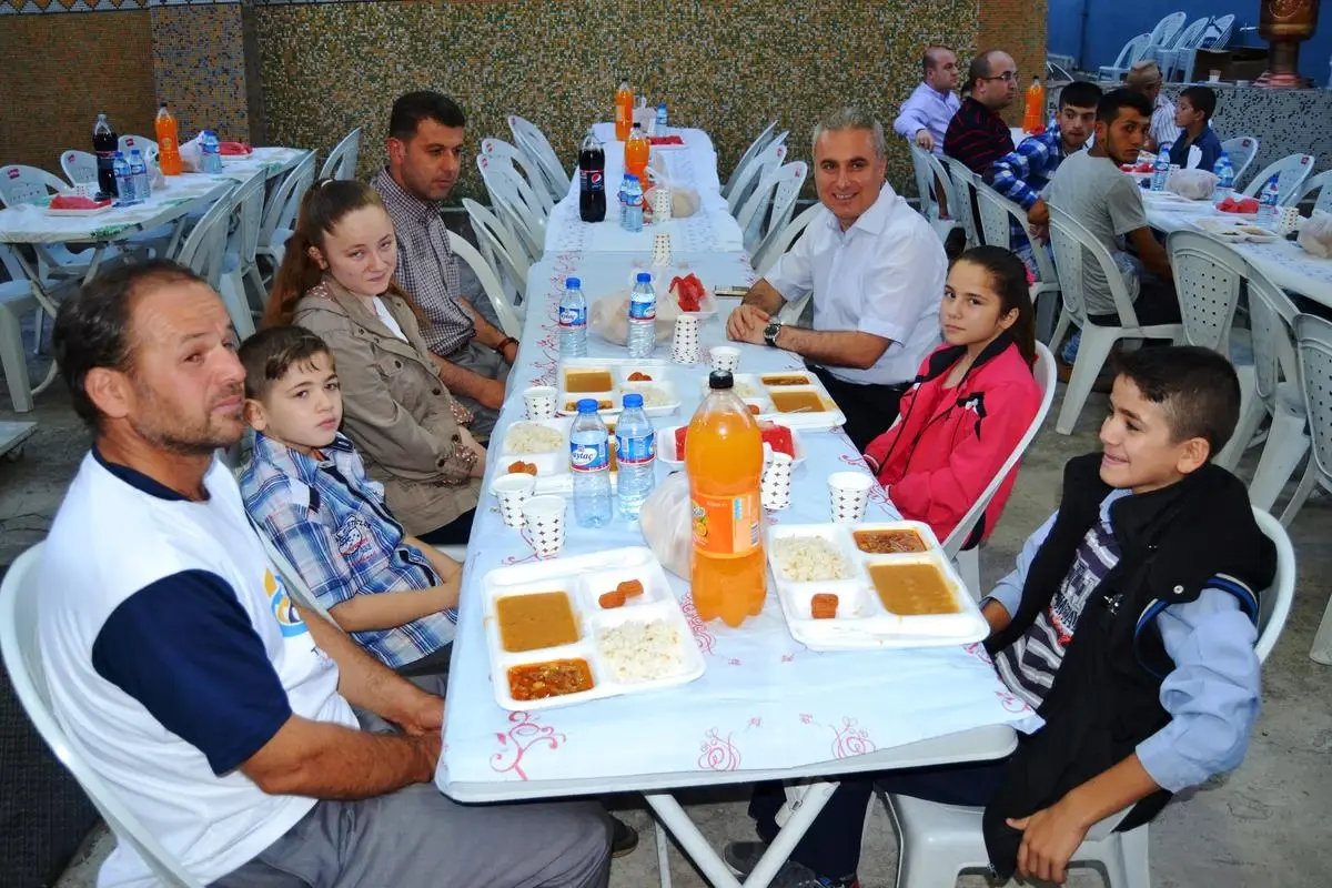 Dünya Yetimler Günü"