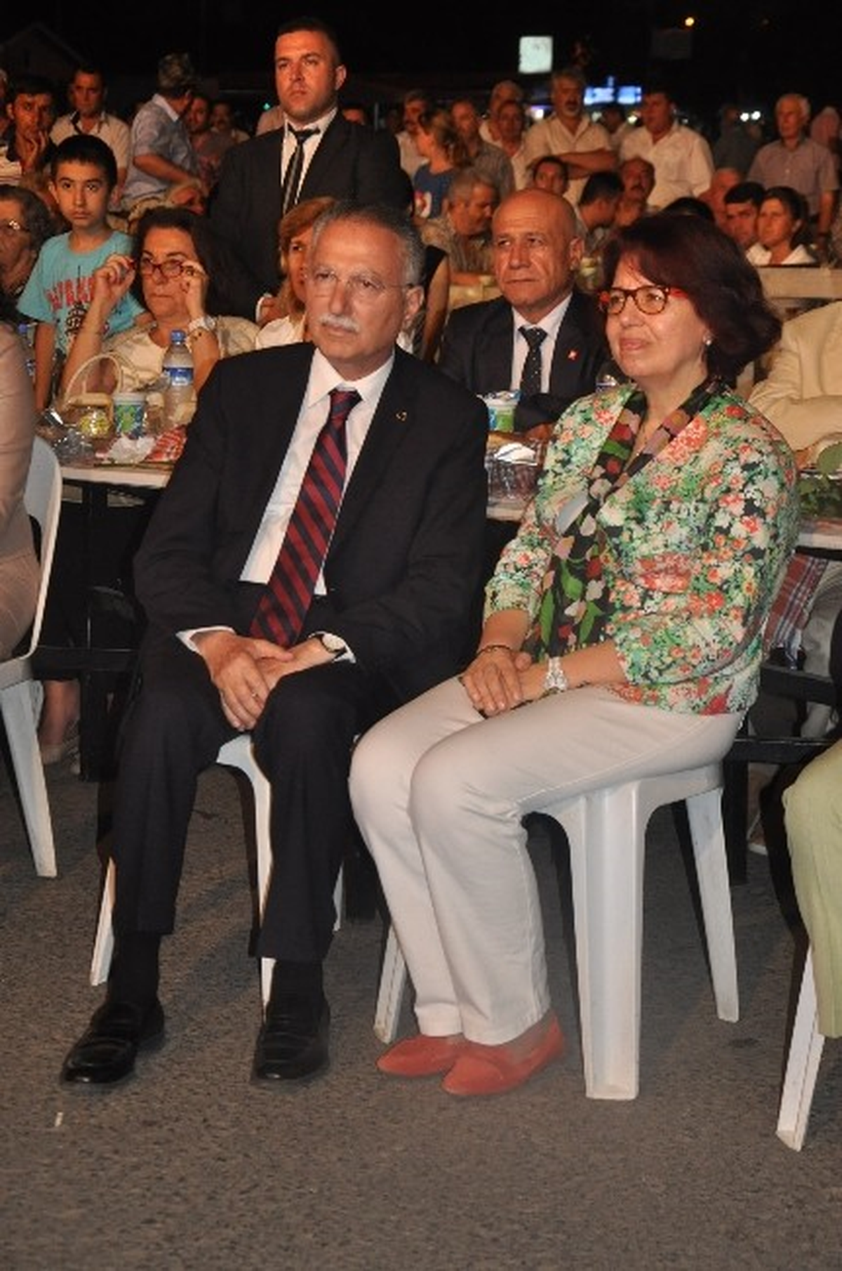 Ekmeleddin İhsanoğlu: "Üç Tane Tabip Var Bir Tane Seçeceksiniz"