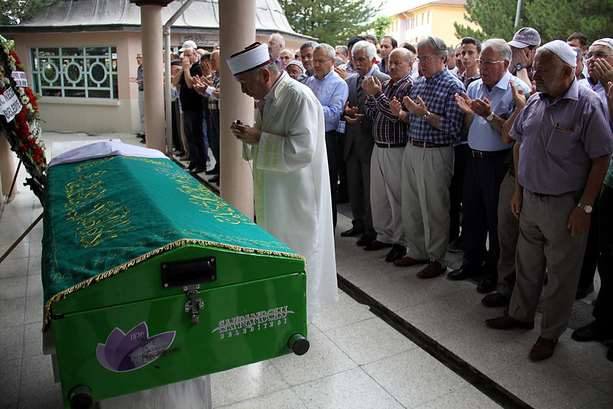 Eski Milletvekili Mustafa Ünal\'ın Acı Günü
