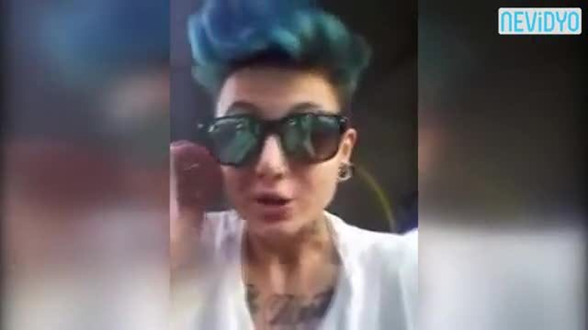 Fakirler Ölsün' Diyen Kıza Minibüsten Yanıt