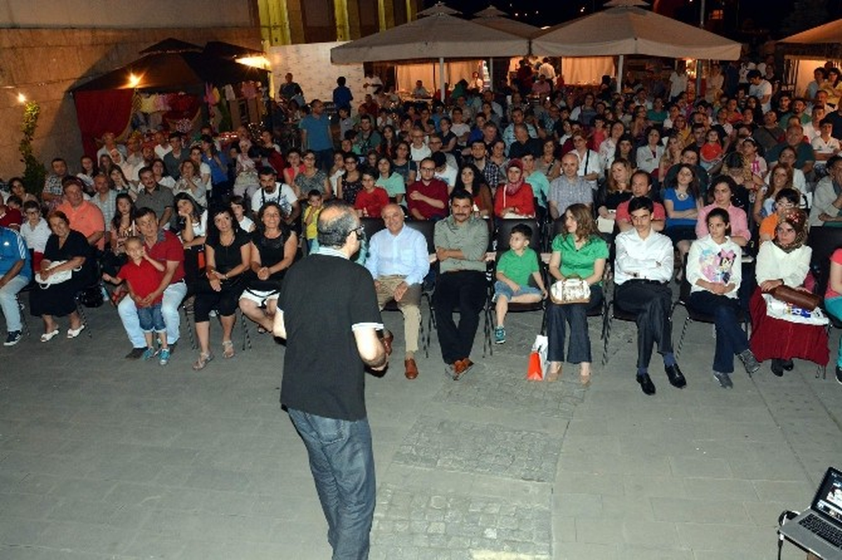 Forum Trabzon\'da Sunay Akın ile Eski Ramazanlara Yolculuk