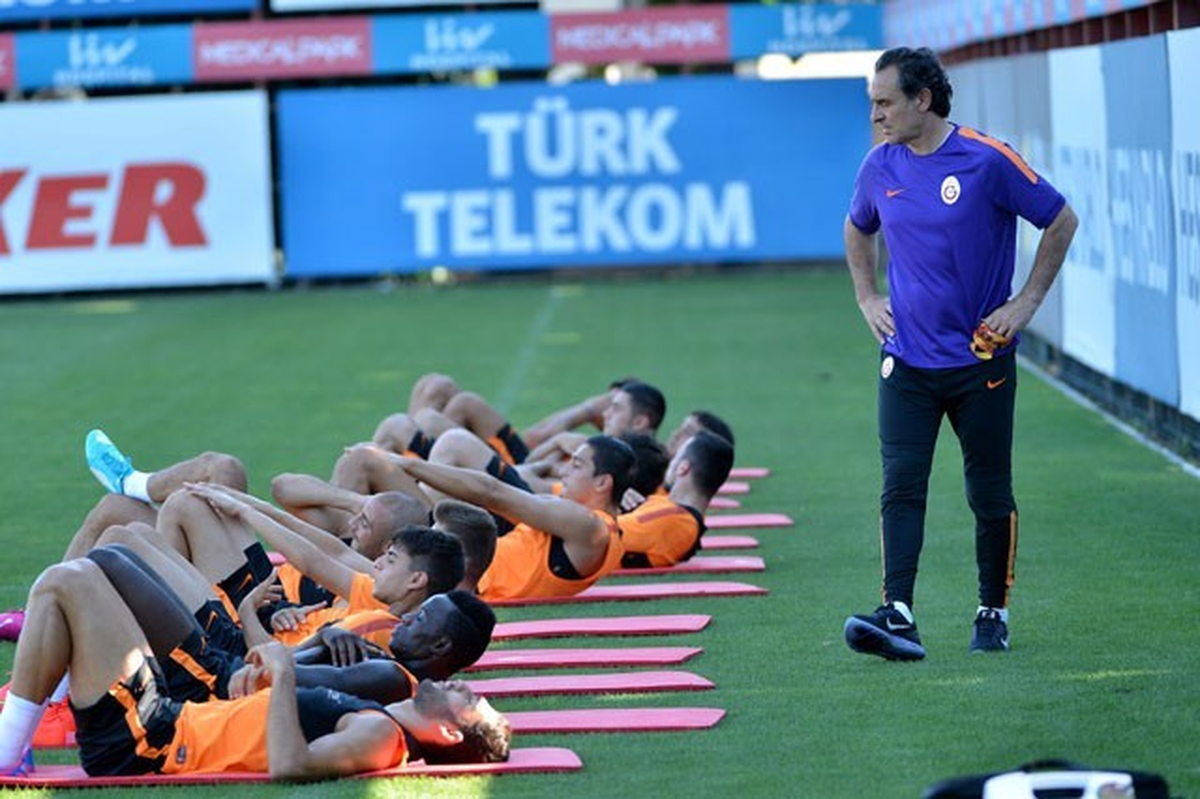 Galatasaray\'da Yeni Sezon Hazırlıkları Sürüyor