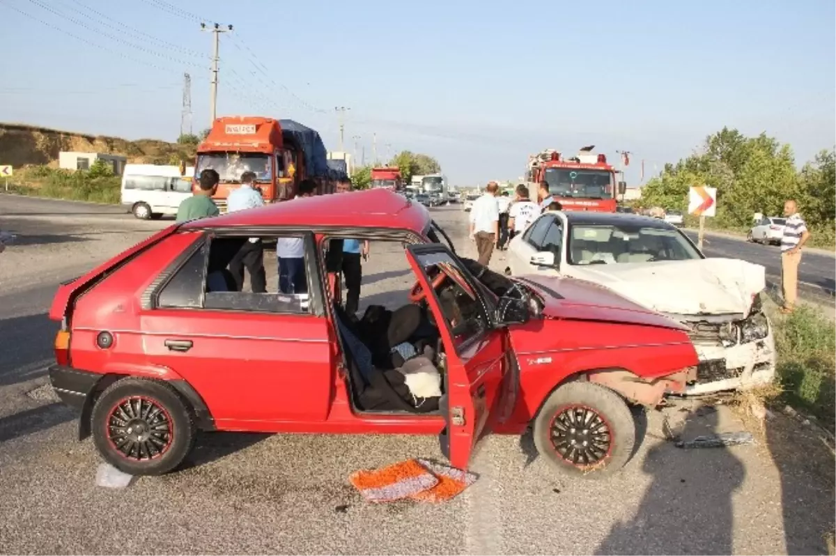 İftara Giden Aile Kaza Yaptı: 9 Yaralı