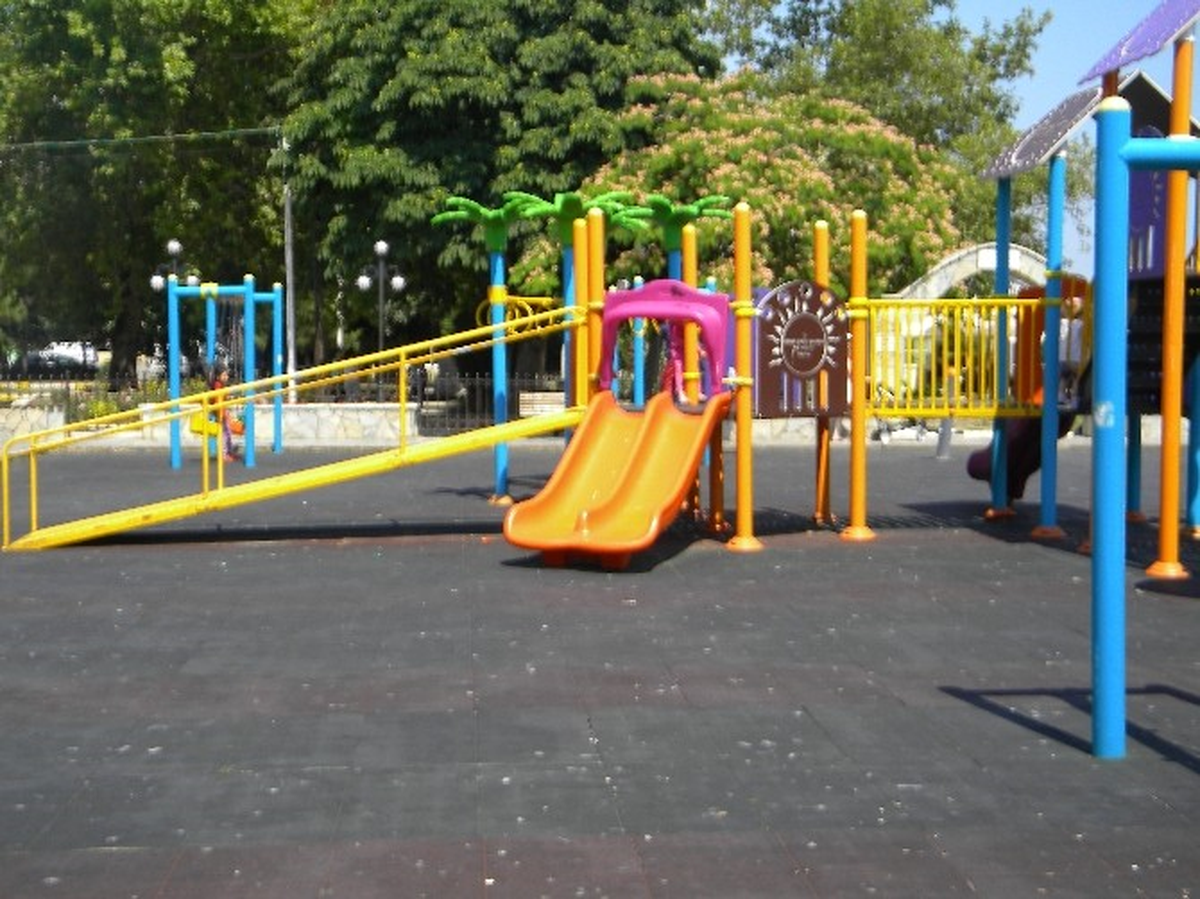 Tekirdağ\'da Sıcaktan Çocuk Parkları Boş Kaldı