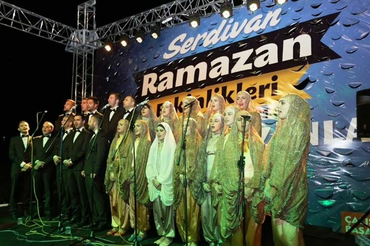 Vatandaşlar "Hor Gülistan" Konserinde Buluştu