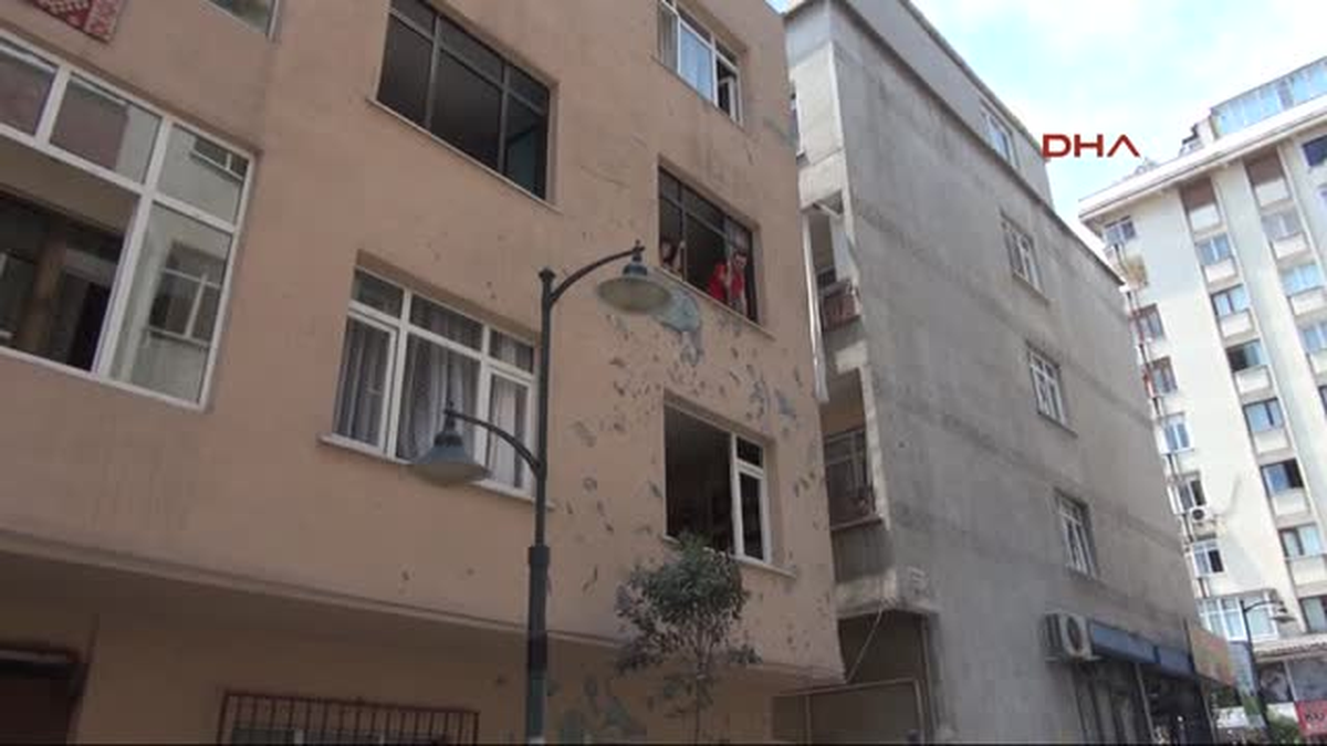 Zeytinburnu\'ndaki Patlama: Harabeye Dönen İş Yerinden Görüntü