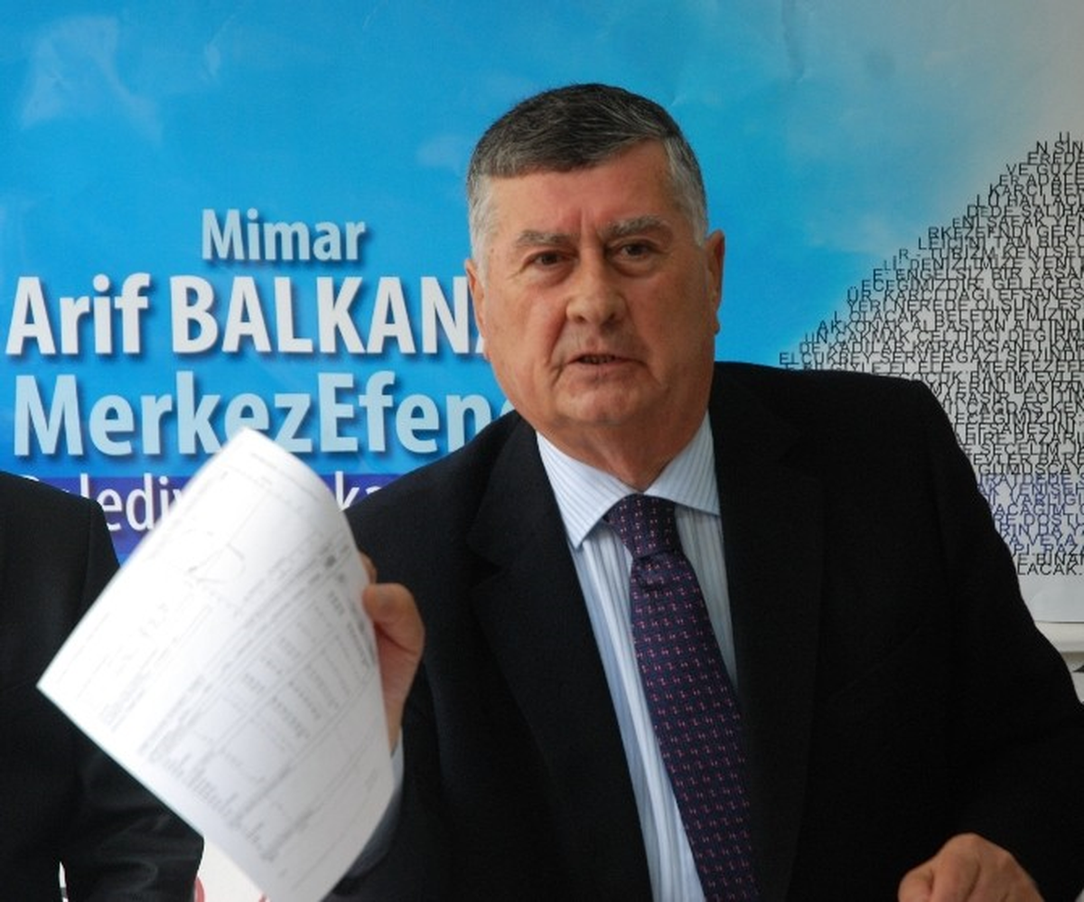 Adnan Keskin: "Oyum İhsanoğlu\'na"