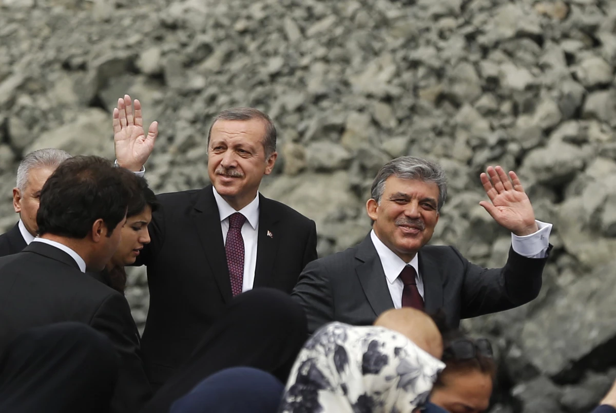 AK Parti\'de Tüm Gözler Abdullah Gül\'e Çevrildi