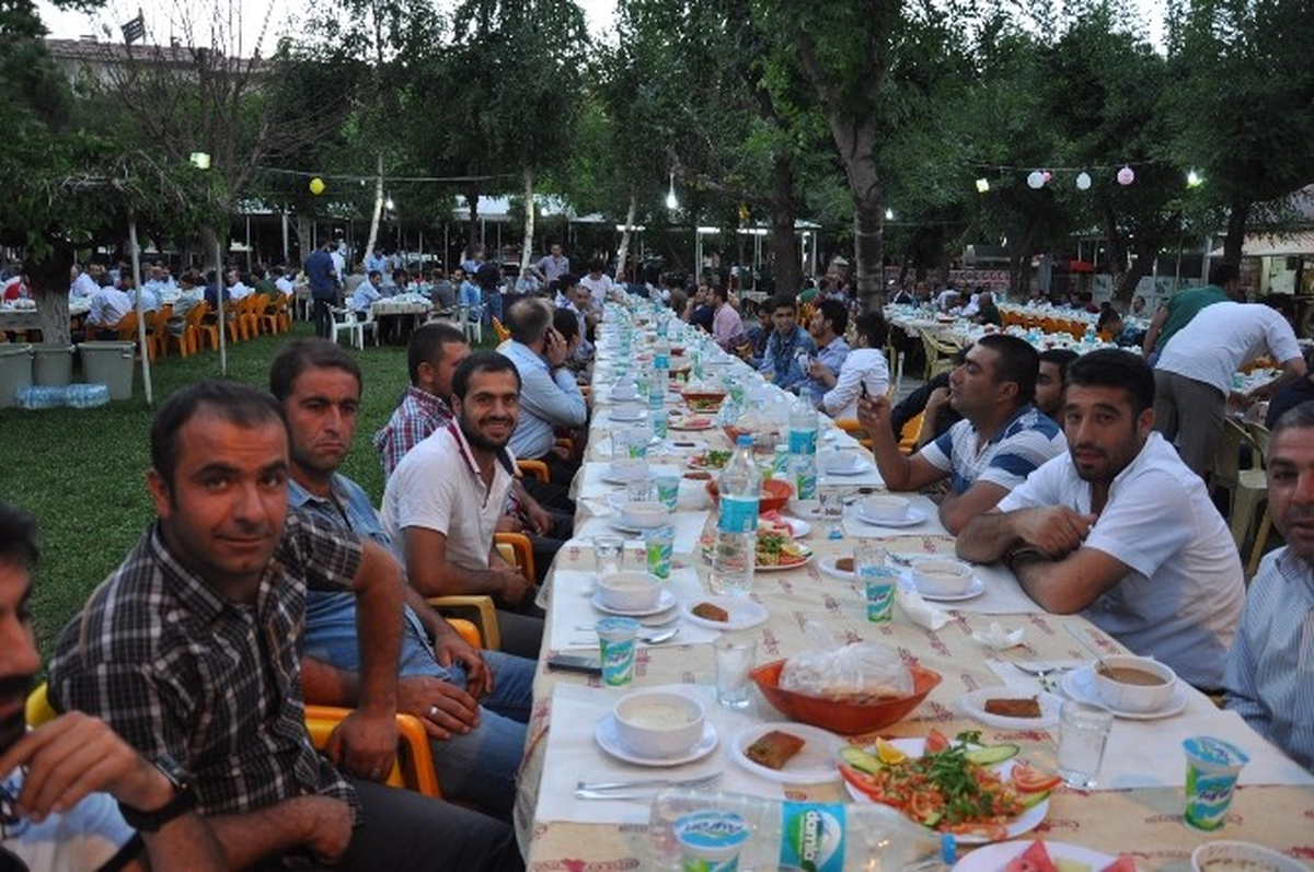 Ak Partili Işık\'tan İftar Programı