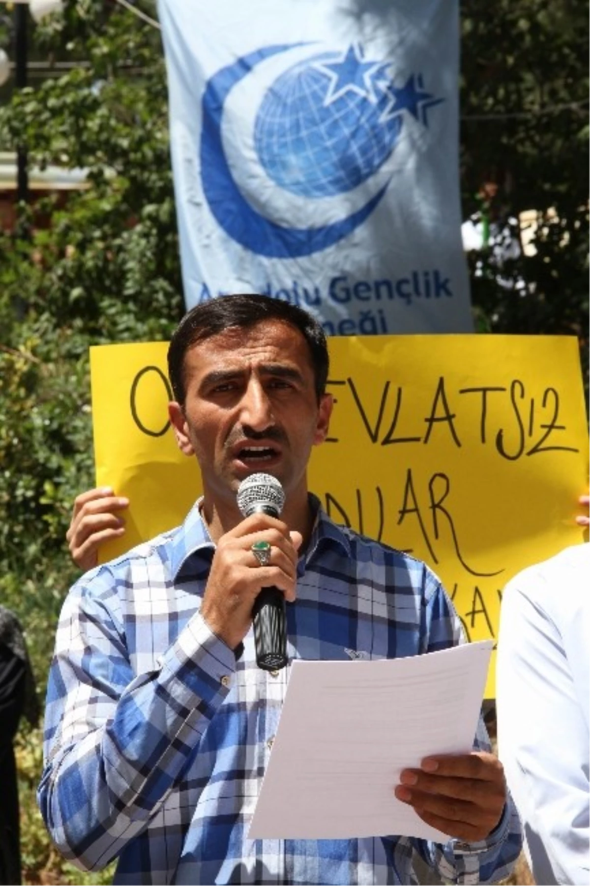 Anadolu Gençlik Derneği Üyeleri, İsrail\'i Kınadı