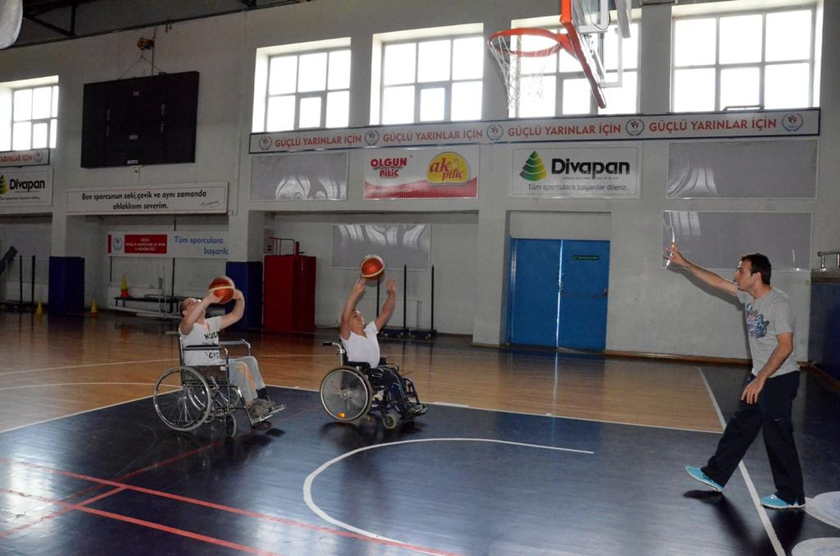 Antrenörlerimiz Engelleri Aşıyor Projesi"