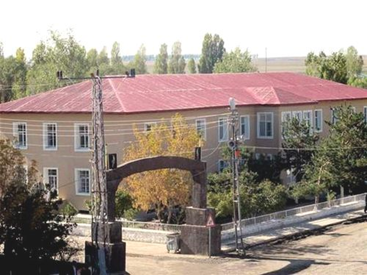 Arpaçay Hükümet Konağı Yenilendi