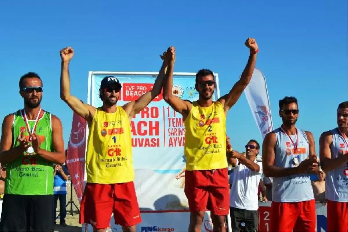 Ayvalık Plaj Voleybolu Şampiyonları Belli Oldu