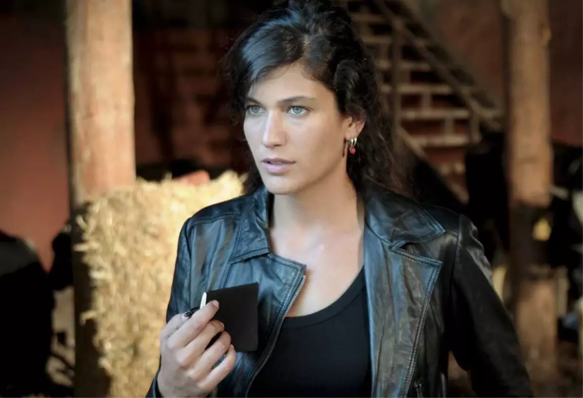 Berrak Tüzünataç, Nejat İşler\'in Yanına Gideceğini Söyledi