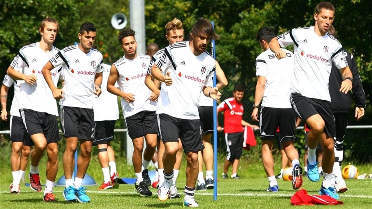 Beşiktaş, İngiltere\'de İlk Antrenmanını Yaptı