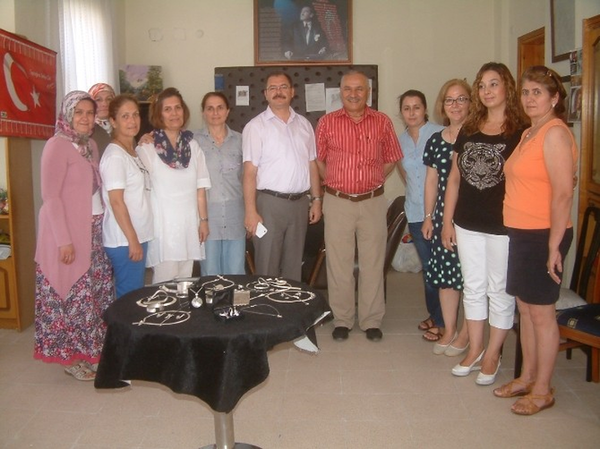 Burhaniye\'de Üretilen Takılar Göz Kamaştırdı