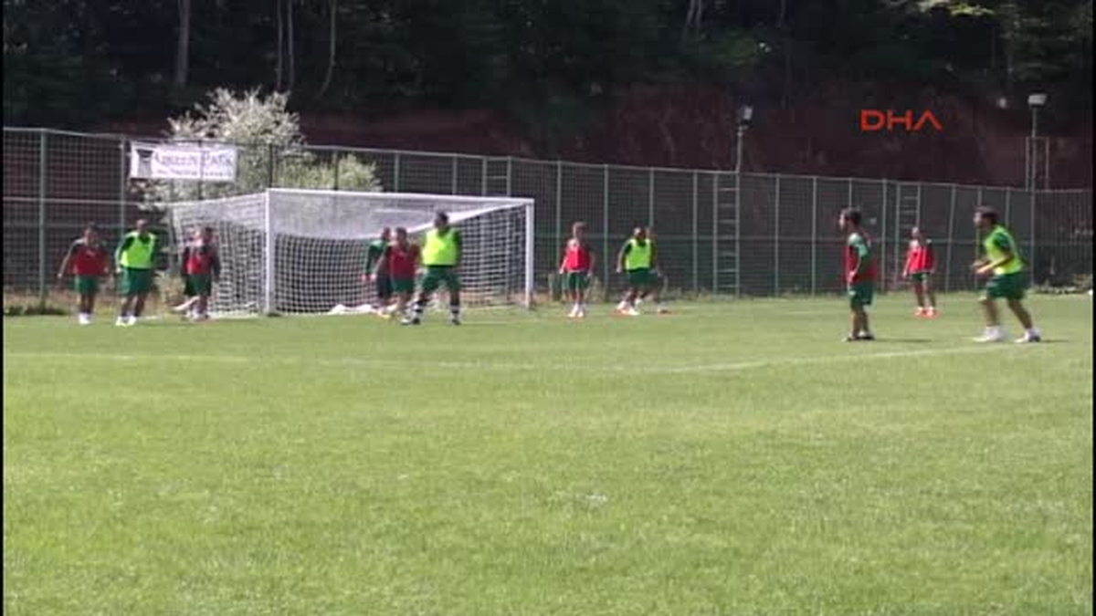 Bursaspor\'un Kartepe Kampı Sürüyor
