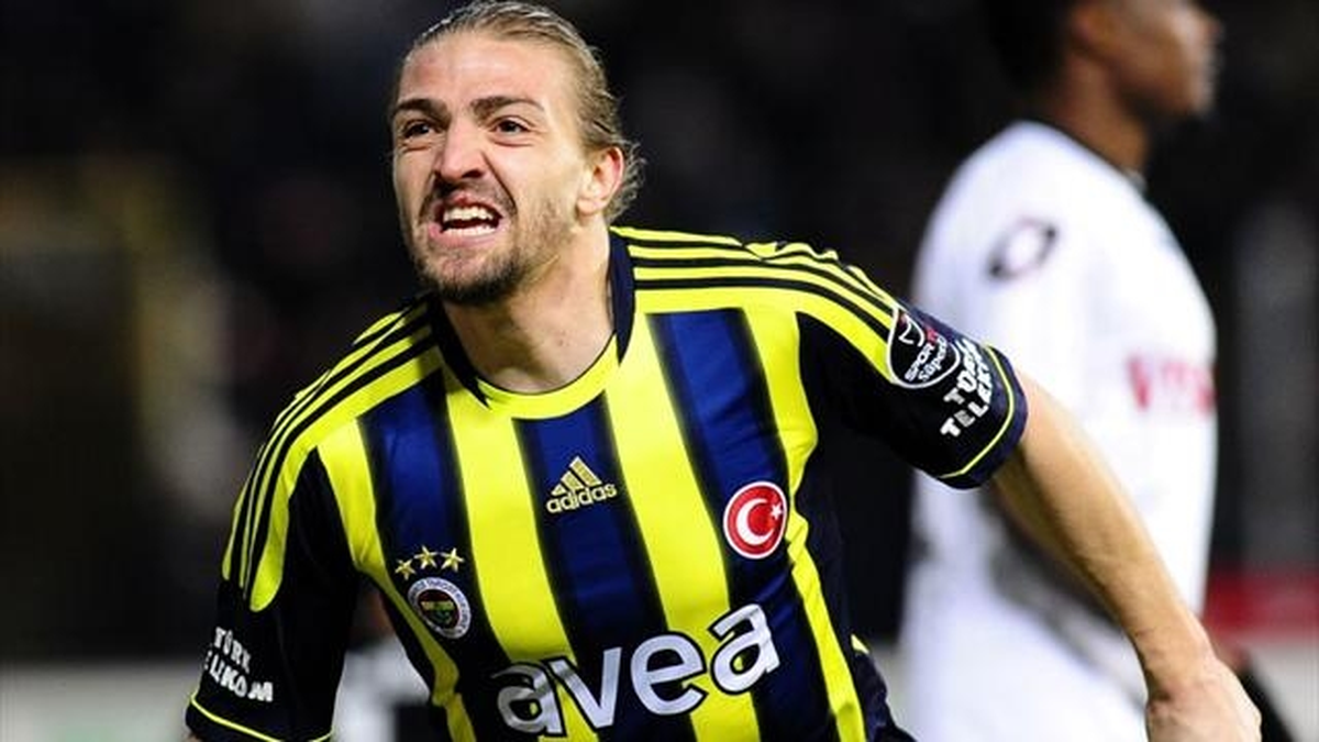 Caner Erkin, Fenerbahçe ile Yeni Sözleşmeye İmza Attı