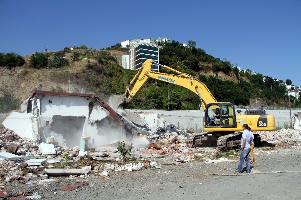 Canik İlçesindeki Balıkçı Barınağı Yıkıldı