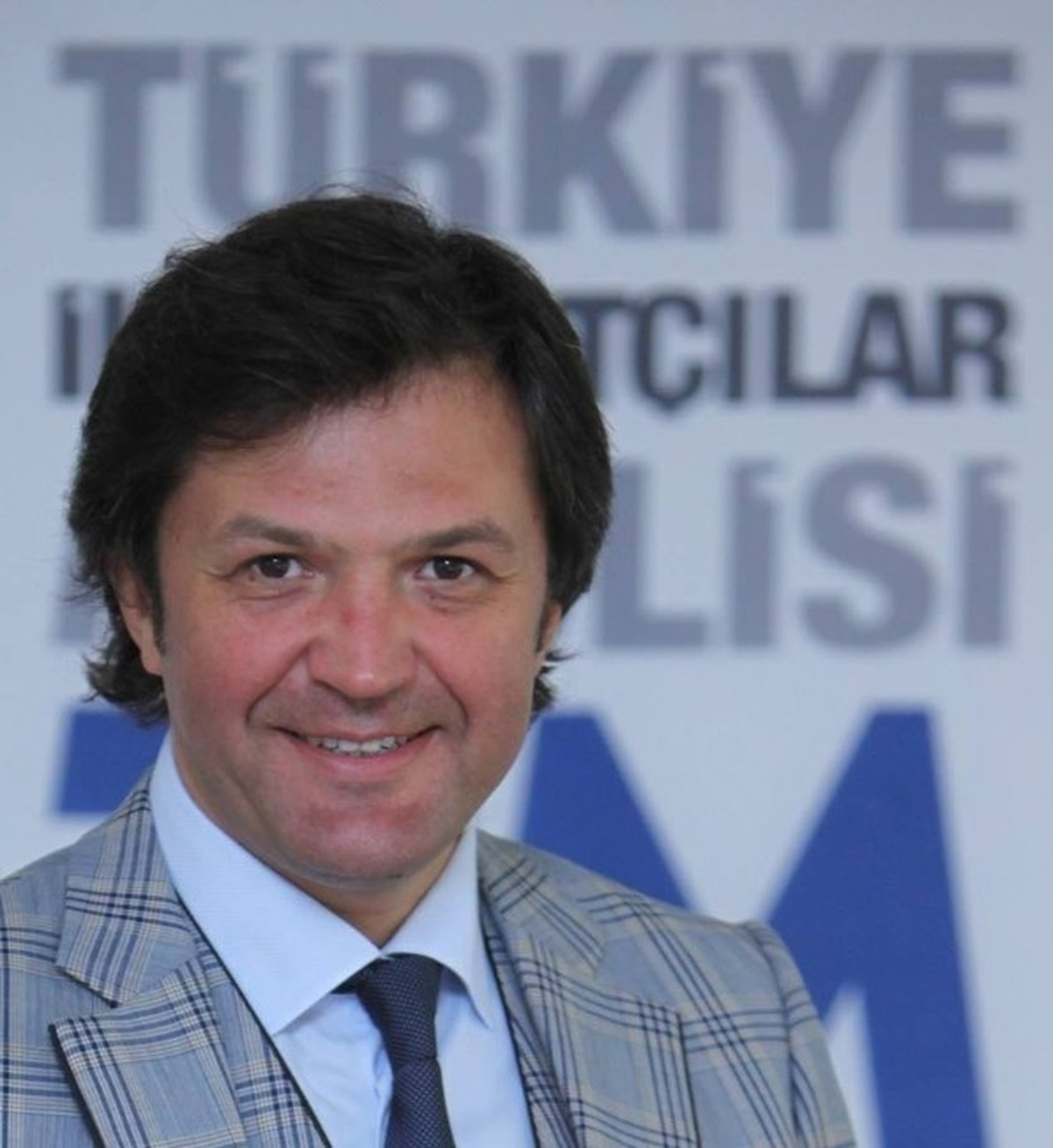 Denib, Başarılı Tasarımcıları Yurt Dışına Eğitime Gönderiyor