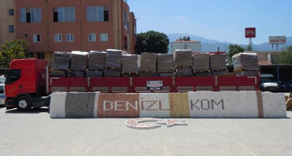 Denizli\'de Tır Dolusu Kaçak Sigara