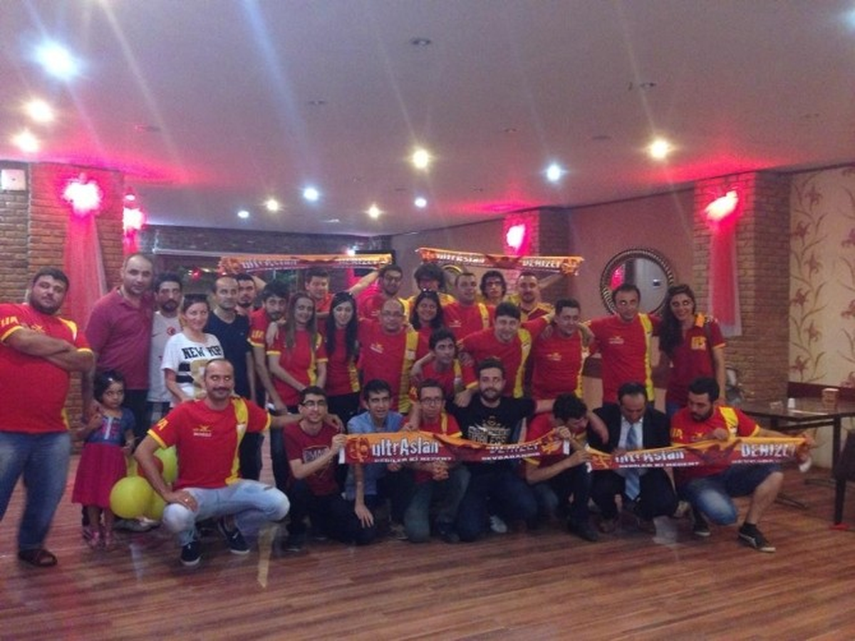 Denizli\'deki Galatasaray Taraftarı İftarda Buluştu