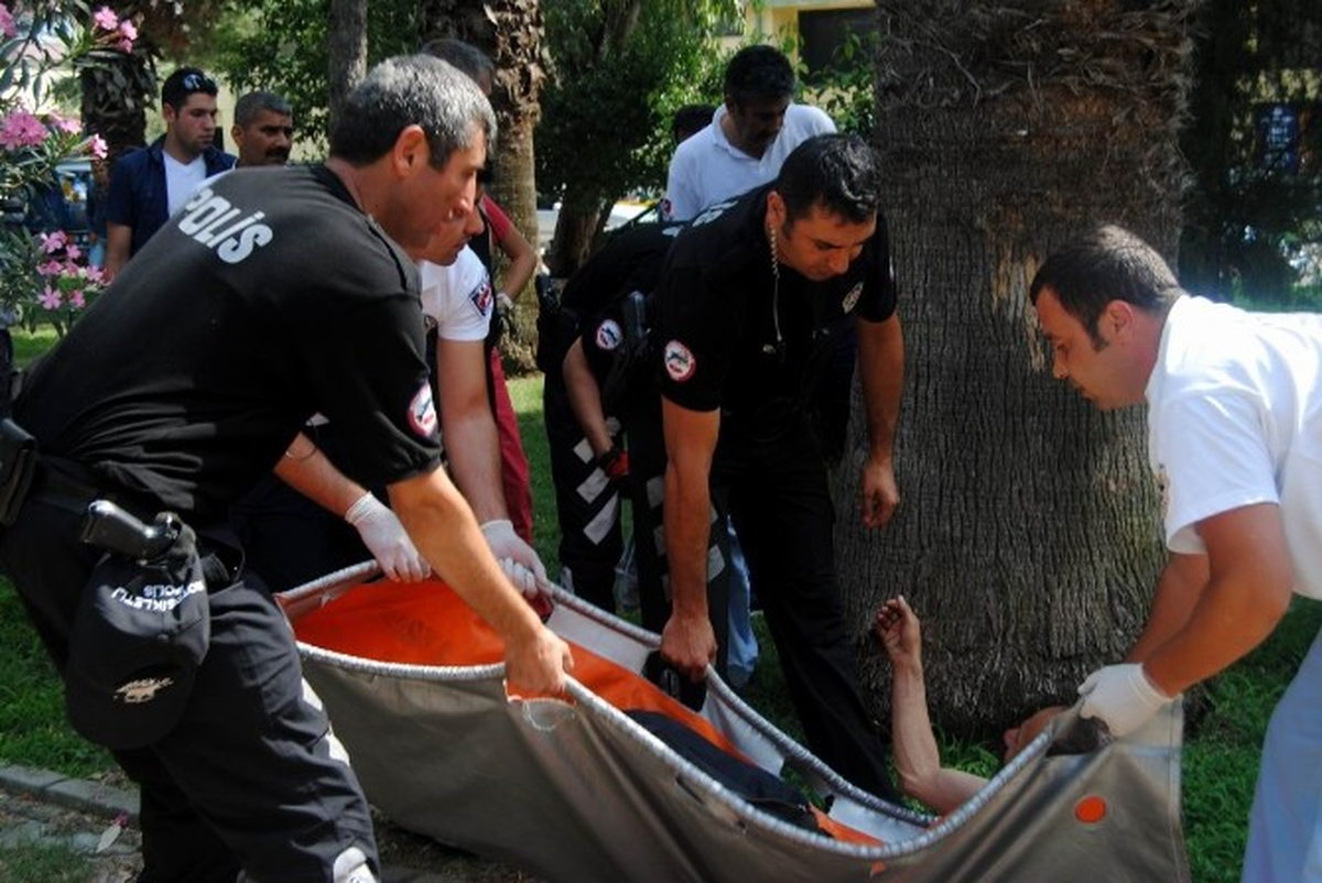 Dolandırıldım\' Dedi Kendini Yaktı