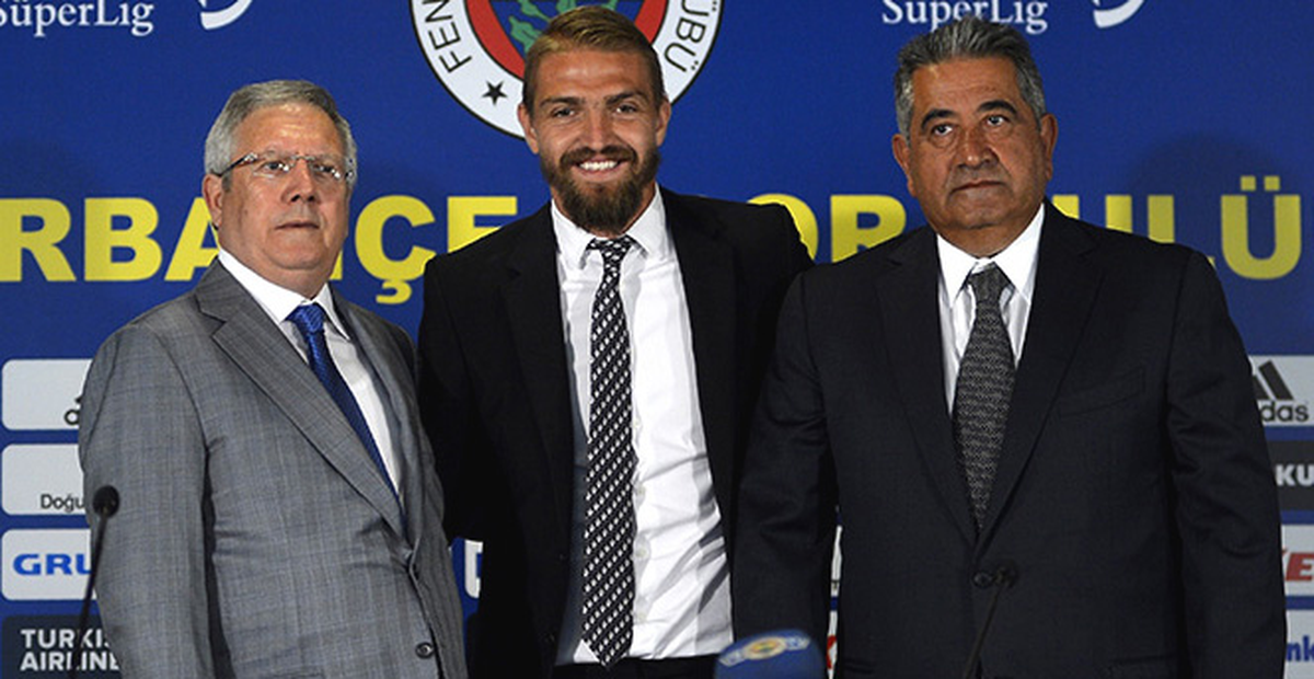 Fenerbahçe, Caner\'in Sözleşmesini Borsaya Bildirdi