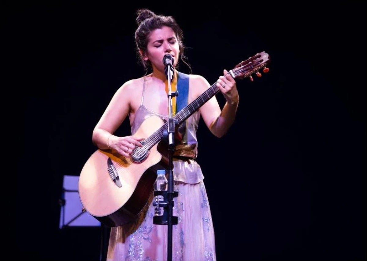 İpek Sesli Katie Melua İstanbullularla Buluştu