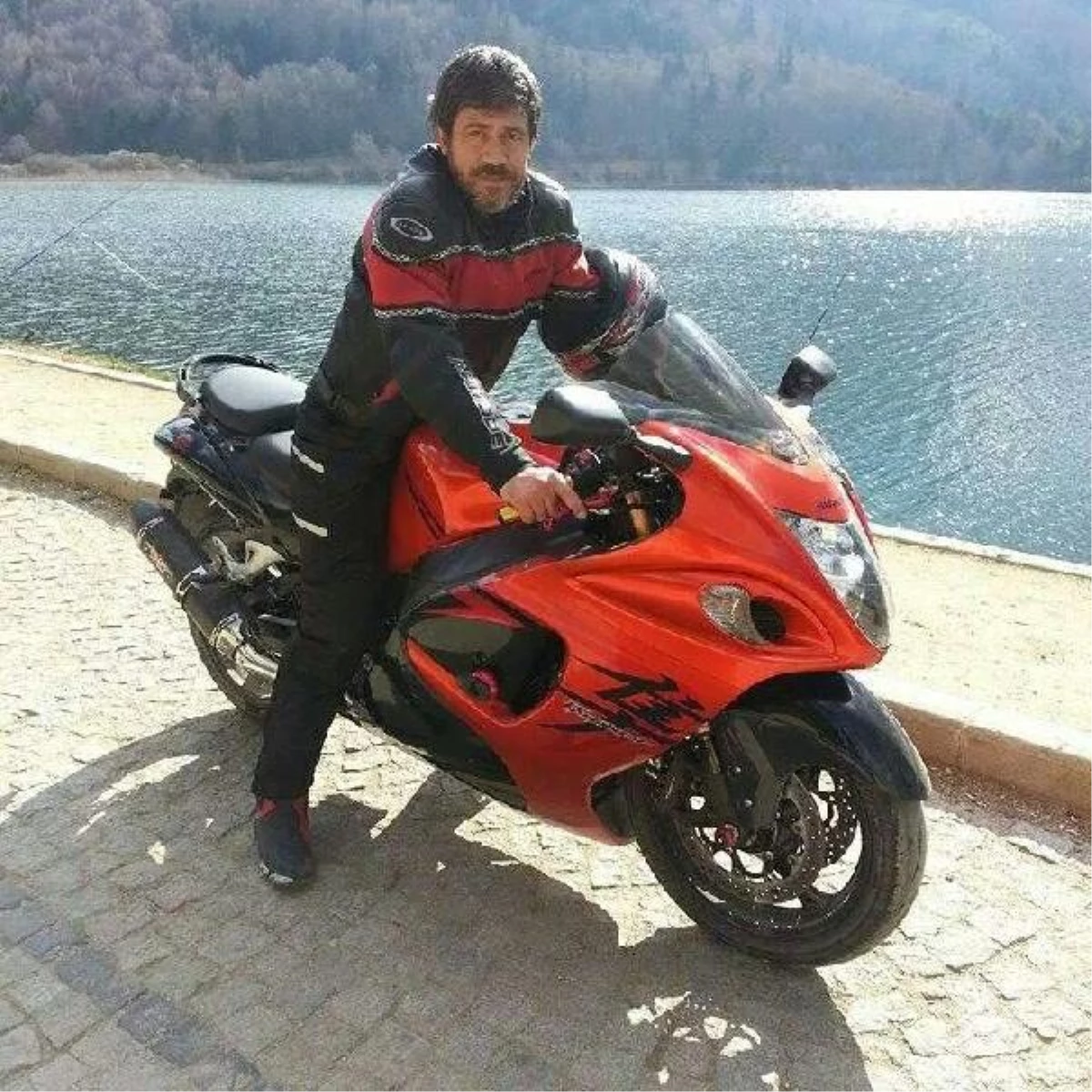 Kazada Ölen Motosiklet Tutkunu Kuaför Toprağa Verildi
