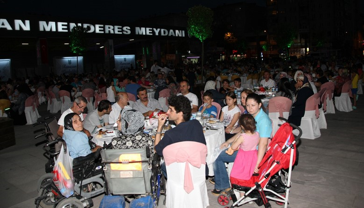 Mustafakemalpaşa\'ya Hizmet Sözü